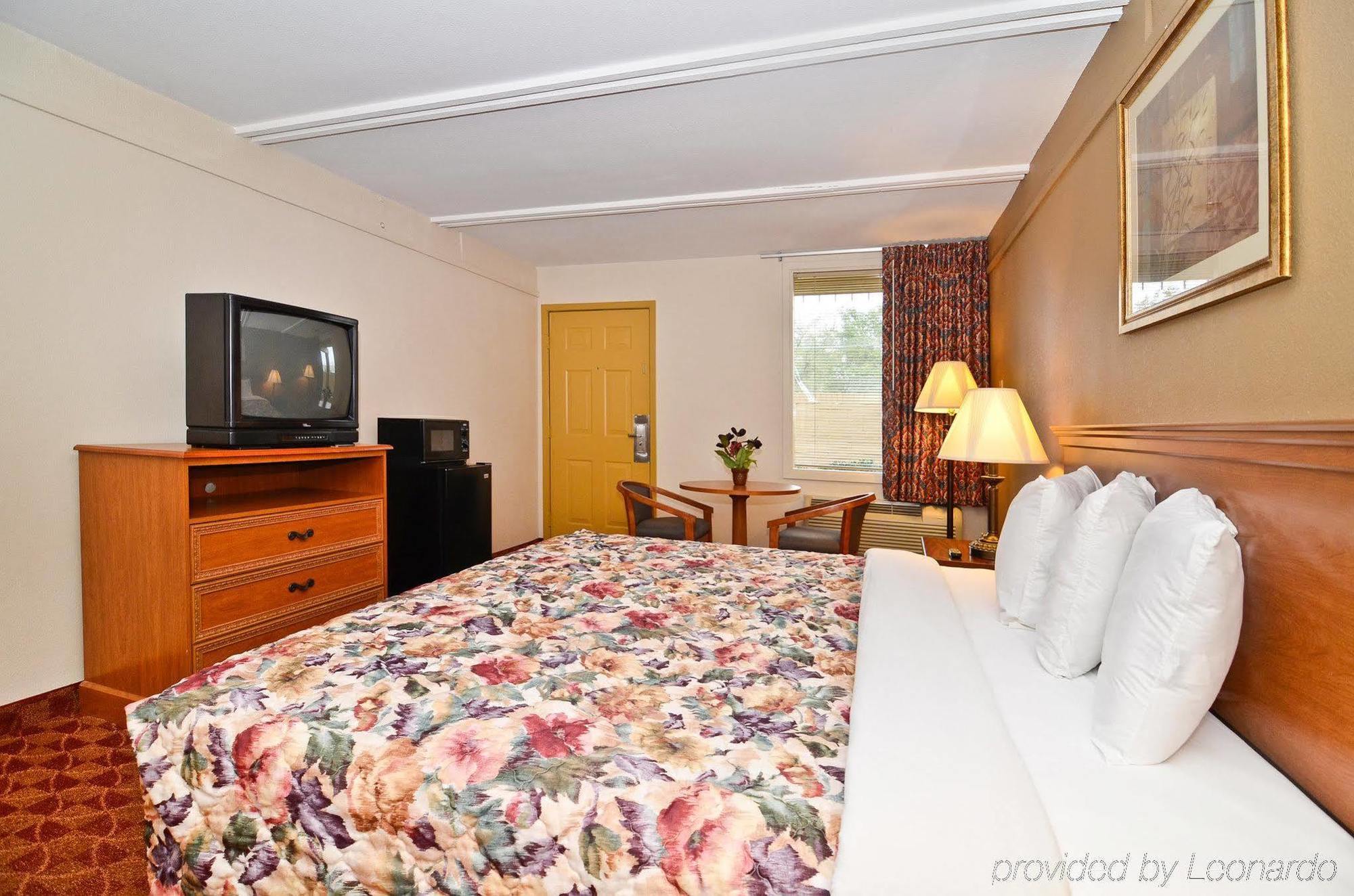 Spanish Trace Inn Athens Bilik gambar